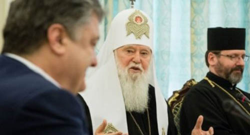Порошенко подписал закон, освобождающий церковь от уплаты налогов